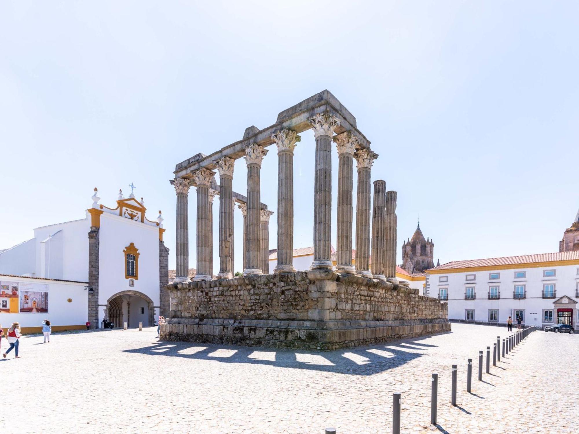 Limehome Evora Largo Dos Penedos Esterno foto