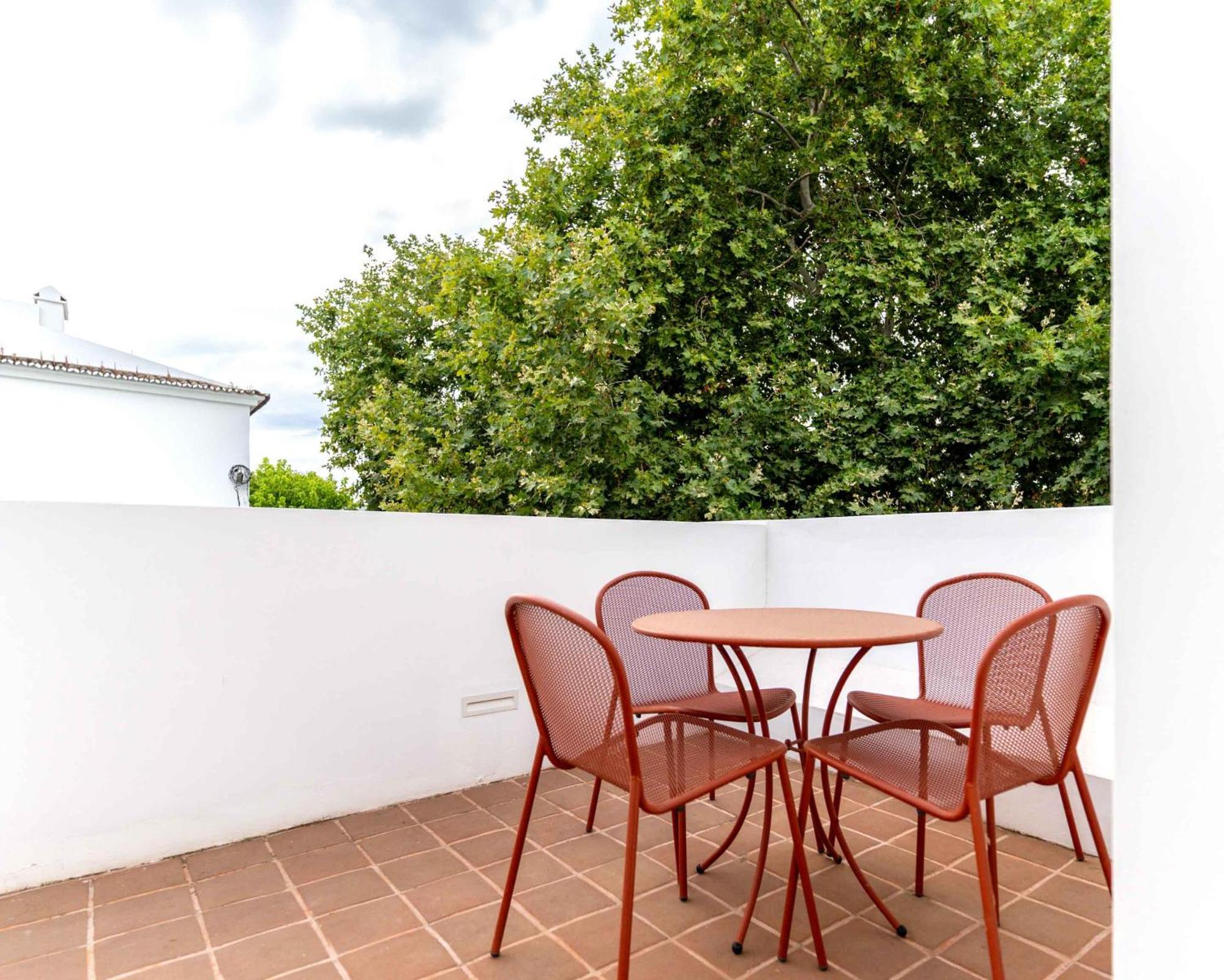 Limehome Evora Largo Dos Penedos Esterno foto